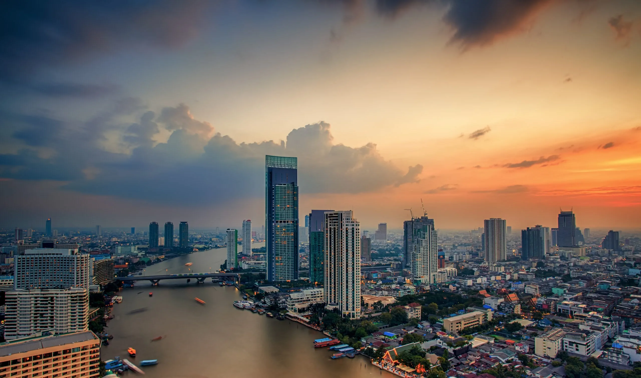 “Bangkok Unveiled: Exploring Thailand’s Urban Jewel”